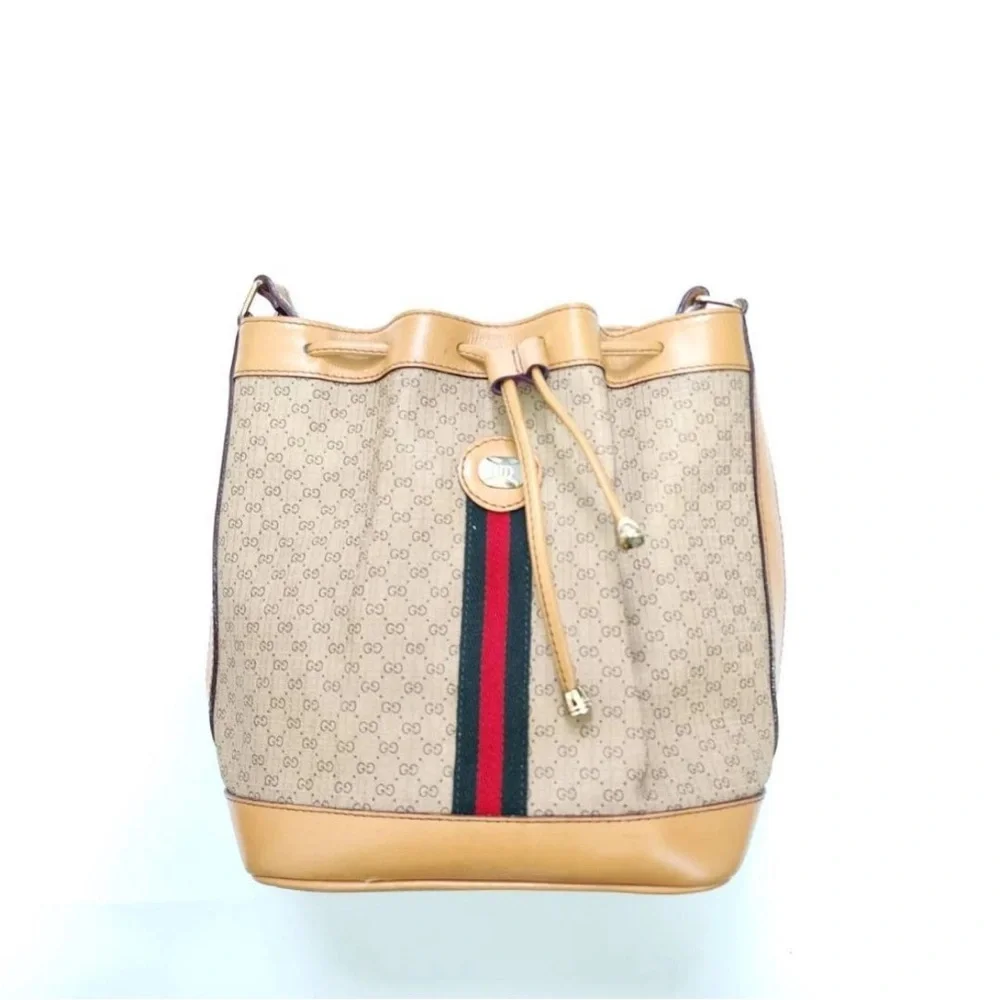 Gucci Tan Bucket Bag with Coin Pouch - Picture 2 of 8